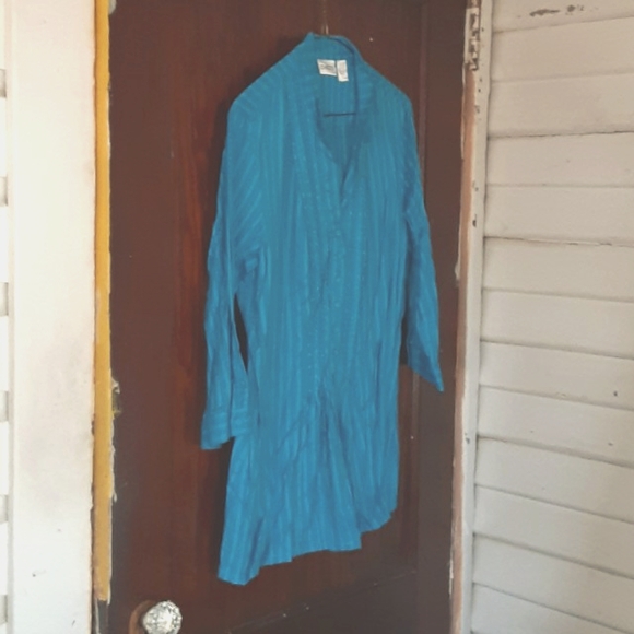 Chico's Tops - Chicos snap down blouse turquoise sz 2 pit measures 18 inches